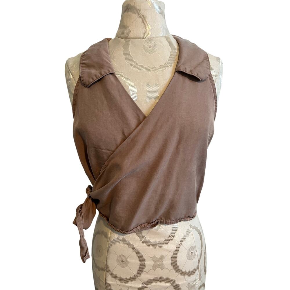 Versona Sleeveless Chic & Casual Wrap Top Small